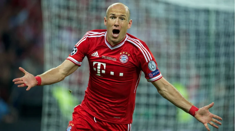 Arjen Robben là cơn lốc bên phía cánh phải của Bayern và Hà Lan 